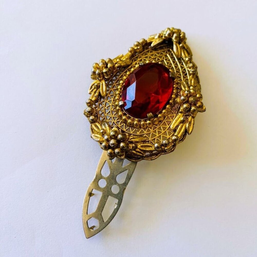Vintage Raspberry Glass Dress Clip Brooch Gold Filigree Dress Clip Art Deco - Picture 6 of 10